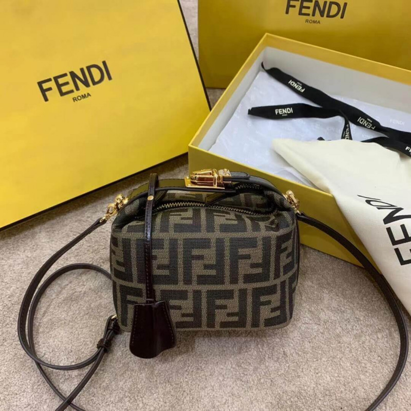 Fendi Vintage Mamma Baguette Zucca Pouch F06