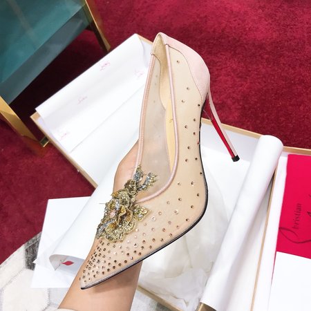 Christian Louboutine Pumps with red soles