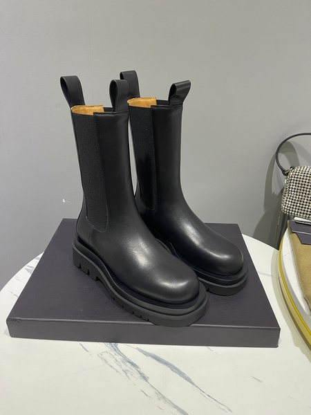Bottega Boot cowhide lining cowhide TU outsole with Logo