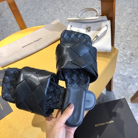 Bottega Veneta Woven slippers