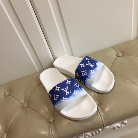 Louis Vuitton Couple slippers