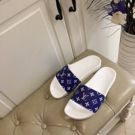 Louis Vuitton Couple slippers