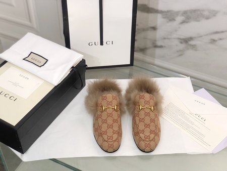 Gucci Classic wool slippers fabric with sheepskin inside