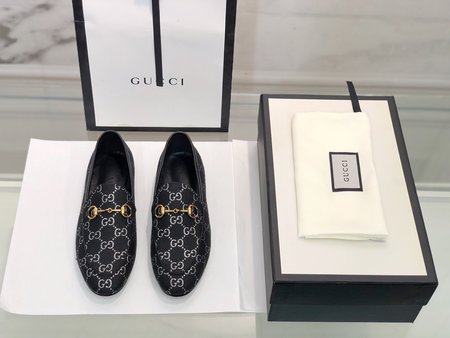 Gucci Classic horsebit loafers