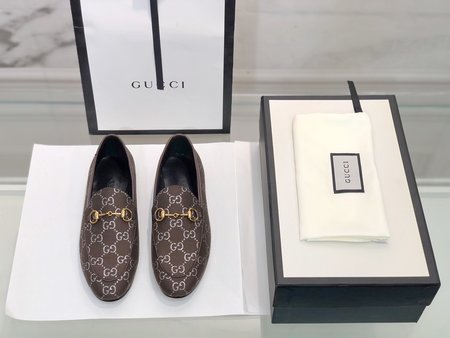 Gucci Classic horsebit loafers
