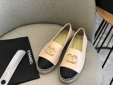 Chanel Soft sheepskin fabric CC buckle sheepskin lining