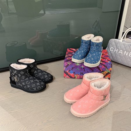 Louis Vuitton Cowboy series snow boots
