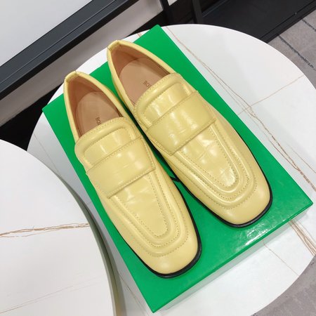 Bottega Veneta Loafers retro leather shoes