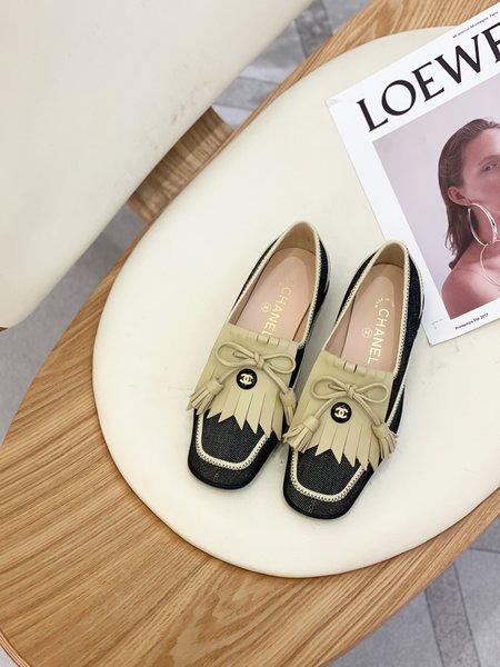 Chanel Classic sneakers