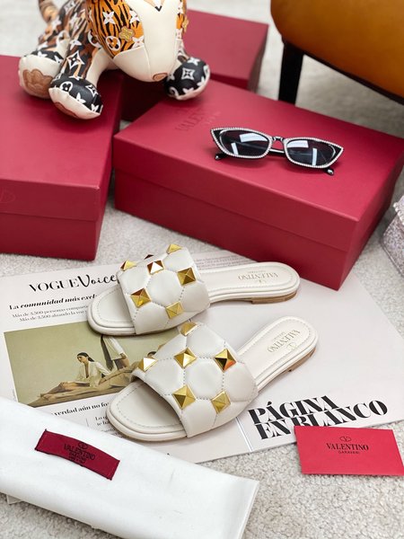 Valentino Garavani Roman Stud sheep leather slippers