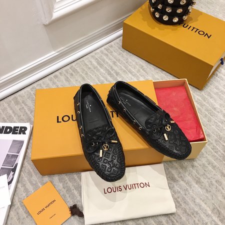 Louis Vuitton Classic casual all-match Monogram loafers