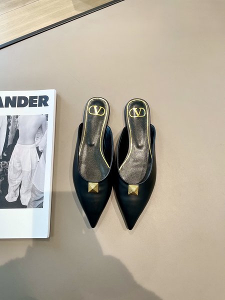 Valentino Metal rivet diamond high heels