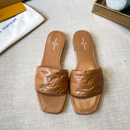 Louis Vuitton Sheepskin flat shoes slippers