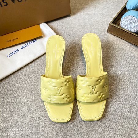 Louis Vuitton Sheepskin flat shoes slippers