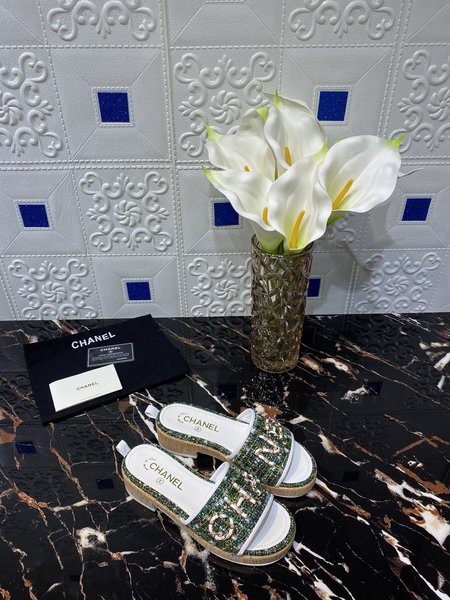 Chanel Round head wooden slippers round head