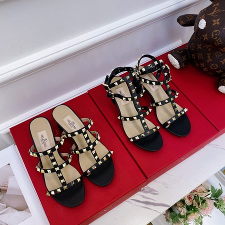 Valentino Rockstuds sandals
