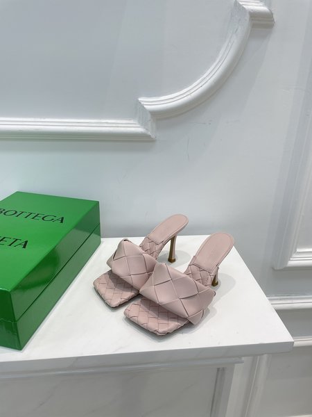 Bottega Veneta High-heeled woven slippers