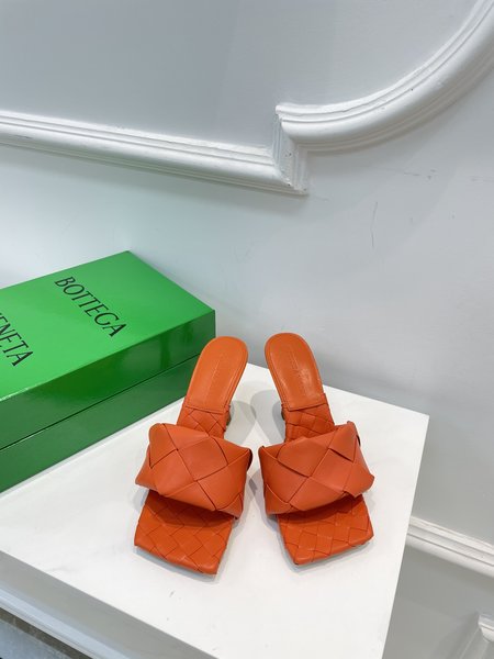 Bottega Veneta High-heeled woven slippers