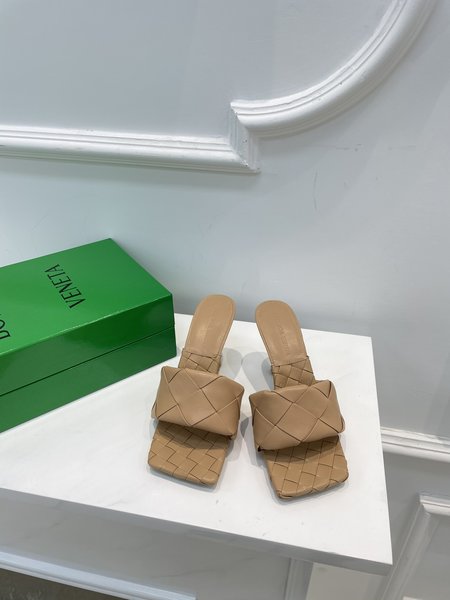 Bottega Veneta High-heeled woven slippers