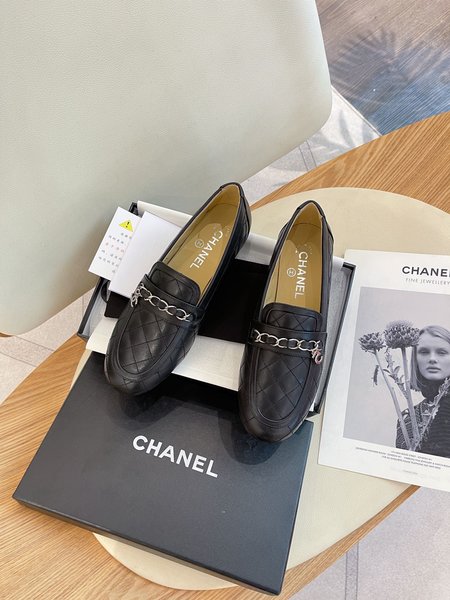 Chanel Lingge Muller shoes and slippers are classic