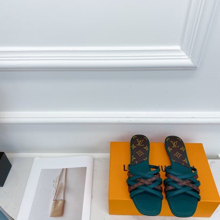 Louis Vuitton Slippers low heel sandals