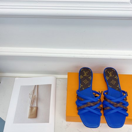 Louis Vuitton Slippers low heel sandals