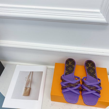 Louis Vuitton Slippers low heel sandals