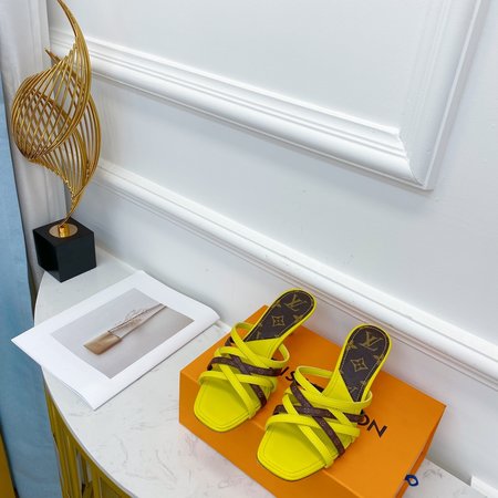 Louis Vuitton Slippers low heel sandals