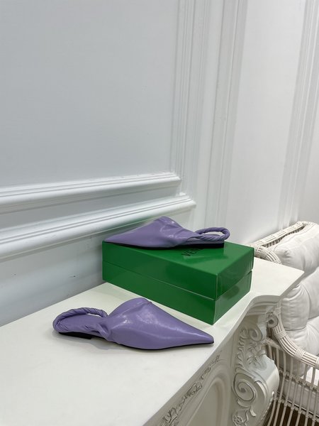 Bottega Veneta BV kelp sandals collection