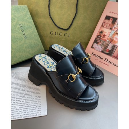 Gucci Platform slippers sandals printed sheepskin