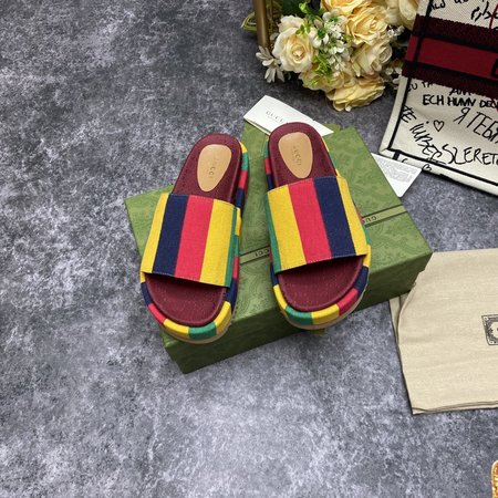 Gucci Embroidered printed platform slippers