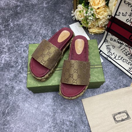 Gucci Embroidered printed platform slippers