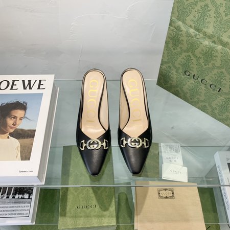 Gucci Strap slippers leather