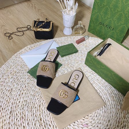 Gucci New slippers classic GG buckle