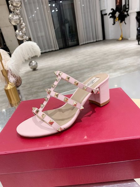Valentino Hollow design with classic rivet block heel sandals