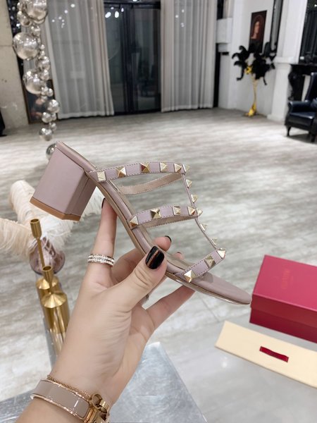 Valentino Hollow design with classic rivet block heel sandals