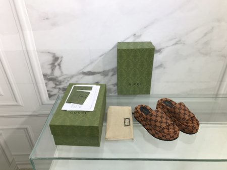 Gucci Slippers color GG cloth + inner cowhide