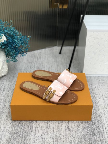 Louis Vuitton Lock It slippers Monogram metal monogram clasp