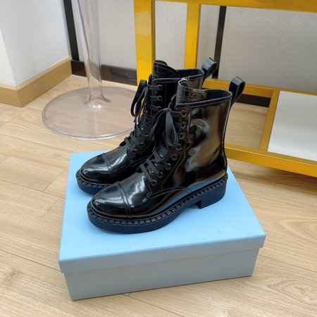 Prada Boots cowhide lining sheepskin