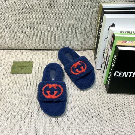 Gucci Furry slippers lamb curls