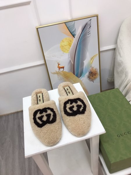 Gucci Lamb wool calfskin slippers