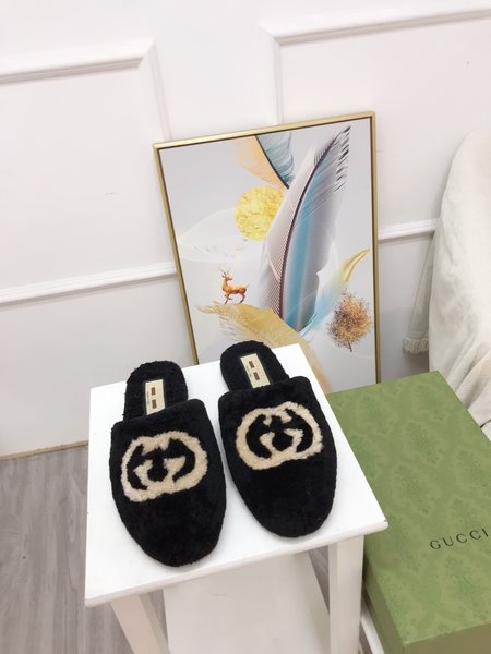Gucci Lamb wool calfskin slippers