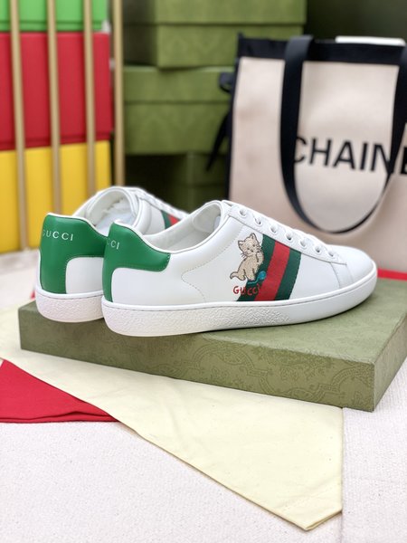 Gucci Classic bee sneakers