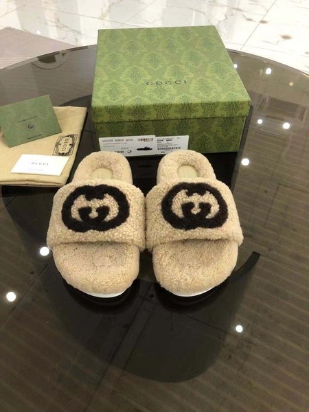 Gucci GG plush slippers