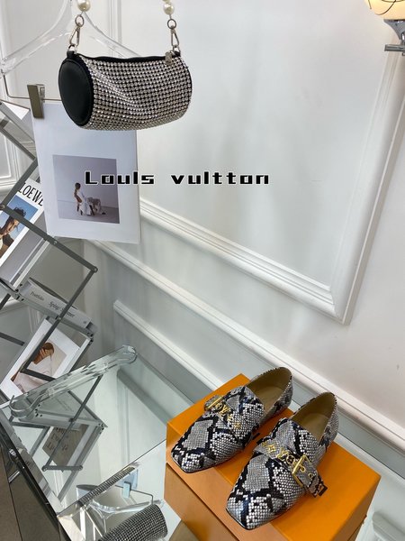 Louis Vuitton women s sheepskin shoes