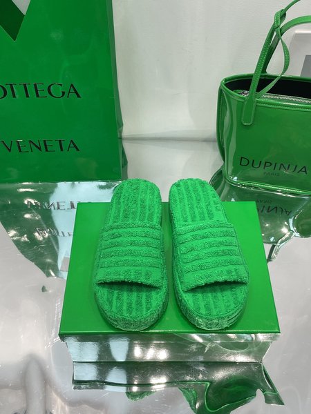 Bottega Fur slippers thickness 4cm