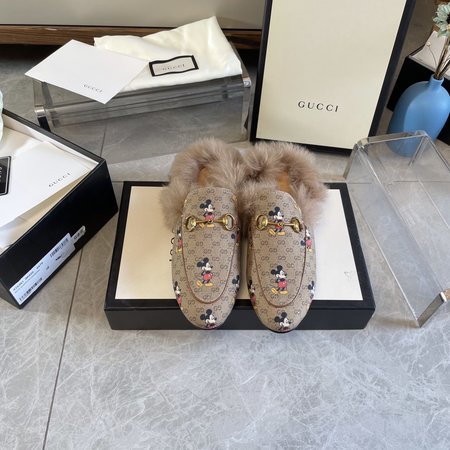 Gucci Furry slippers calfskin silk velvet