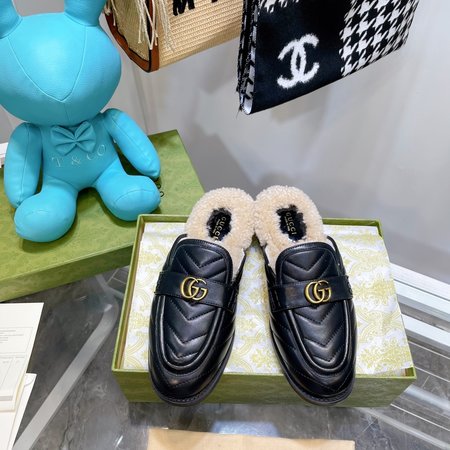 Gucci wool slippers