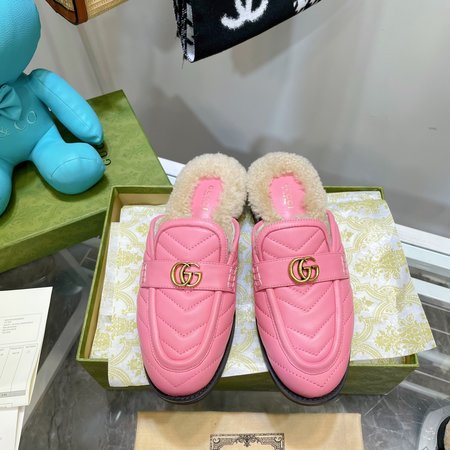 Gucci wool slippers