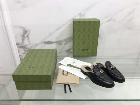 Gucci Fur slippers